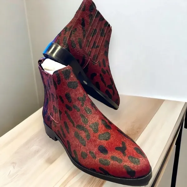 Vince Camuto Leopard Print Chelsea Boots Ankle Booties Burgundy‎ Black Animal Print - Image 3