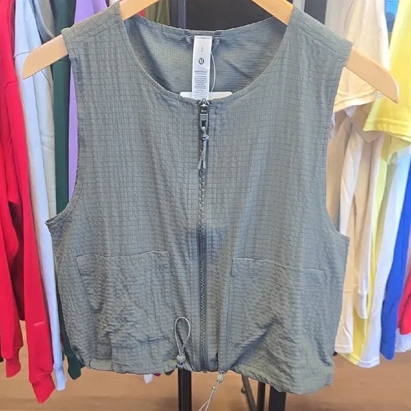 lululemon athletica Olive Zip-Up Crop Top - Image 8