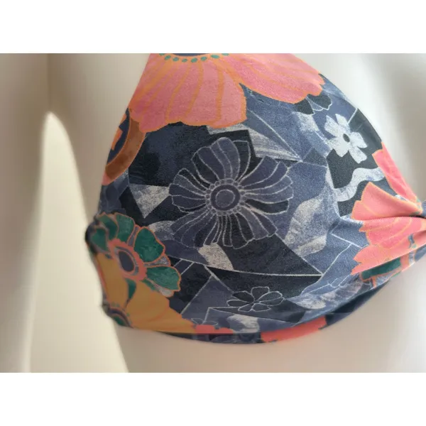 O'Neill‎ Jadia Pismo Knotted Triangle Floral-Print Bikini Top Small NWT - Image 5