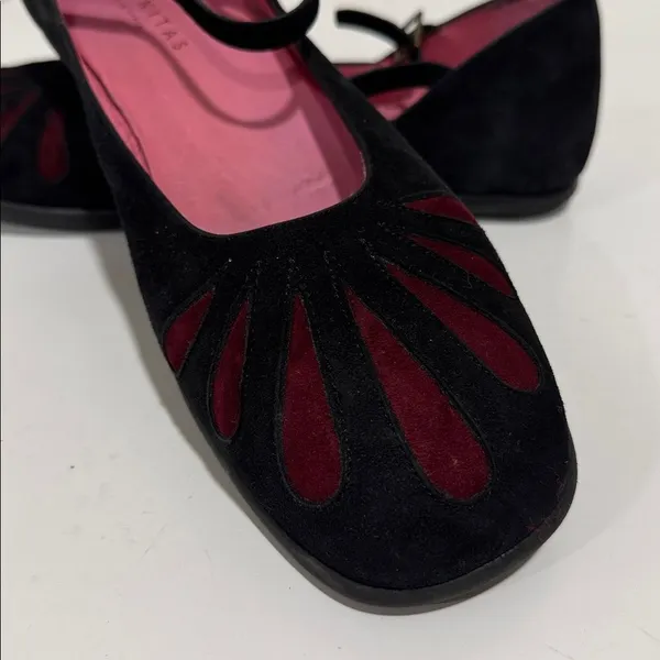 Hispanitas black Mary Jane or T-strap ballerina flat Shoes EUC - Image 2