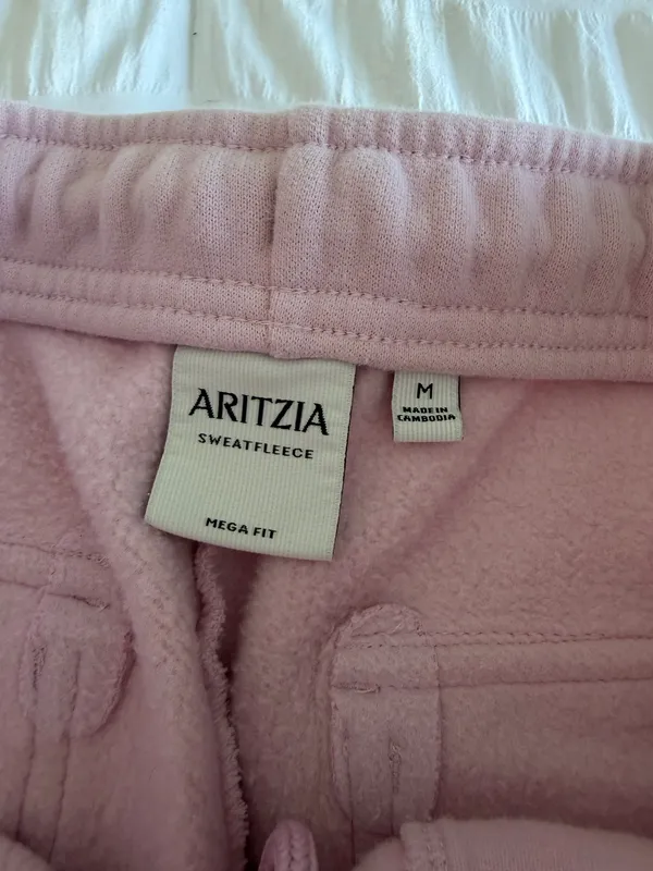 pink aritzia cargo sweatpants - Image 3