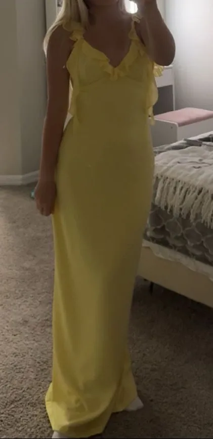 Beginning Boutique Prom Dress - Image 2