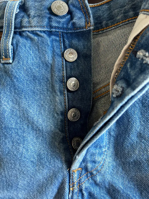 Levi's 501 Shorts - Image 4