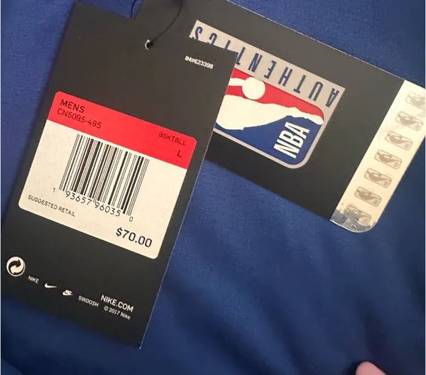 Nike Philadelphia 76ers NBA Pullover - Image 3