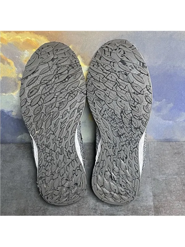 New Balance Fresh Foam Arishi Women's Gray Sneakers Size 8B - Image 9