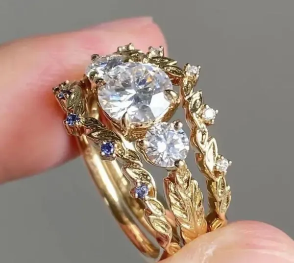 Golden Tone Ring with Diamond Inlaid Size 7 - Image 2