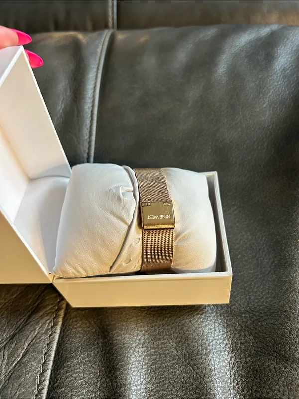 Nine West Women's Quartz Rose Gold-Tone Stainless Steel Mesh Band and Flower‎ Watch, 35mm - Image 9