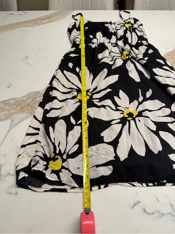 Old Navy Black and White Daisy‎ Floral Sundress Size S - Image 4