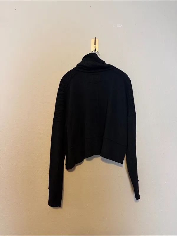 We The Free Highland Black Waffle Knit Oversized Turtleneck Size‎ Small - Image 6
