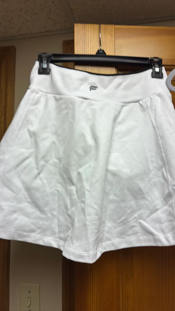 Fabletics Khloe Kardashian Matching Tennis Skirt set - Image 4