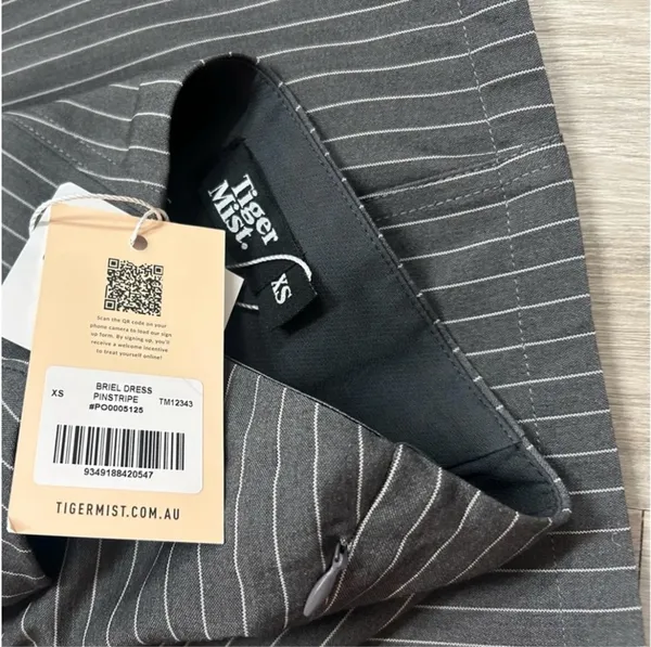 Tiger Mist NWT Briel Dress Pinstripe - Image 4