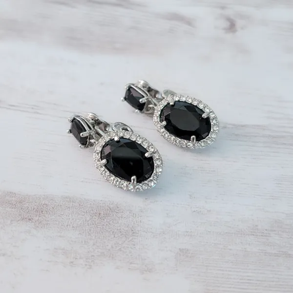 Vintage Monet Clip On Earrings Stunning Silver Tone, Black & Clear Gems - Image 3