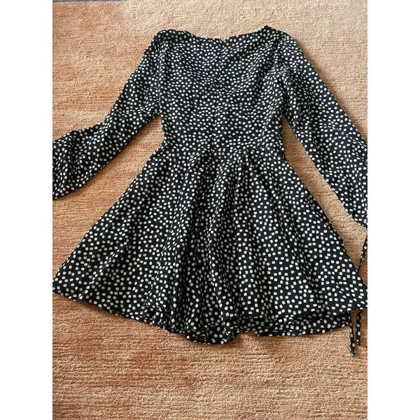 Princess Polly Black with White Floral Long Sleeve Mini Faux Wrap Dress Size 4 - Image 8