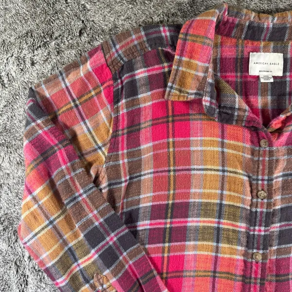 American Eagle Boyfriend Fit Button Up Flannel Sz S - Image 3