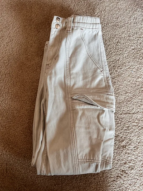 Urban Outfitters Cargo Pants - Image 4