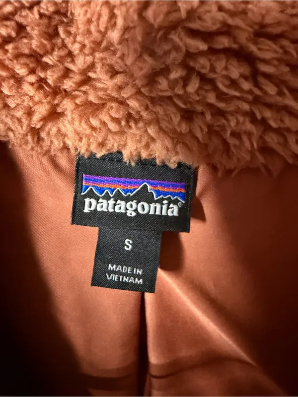 Patagonia Sherpa-Lined Vest in Rust - Image 3