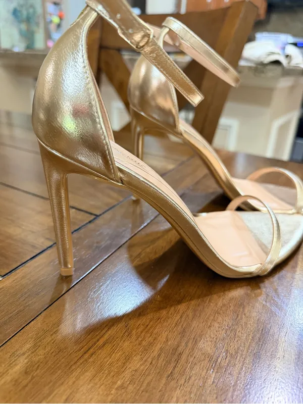 Anne Michelle Gold Metallic Pointed Toe Ankle Strap Stiletto Heels Size 7.5 - Image 4
