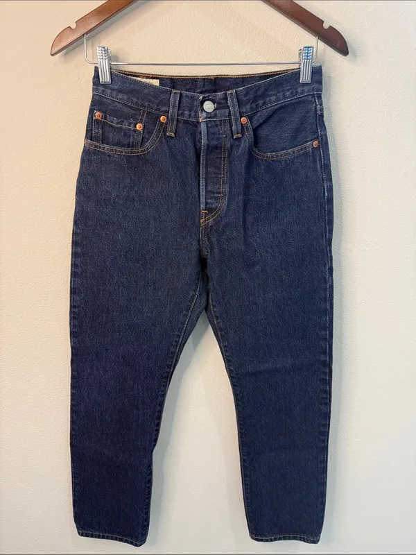 Levis 501 Premium Dark Wash Button Fly Jeans 28" Inseam Size 26 - Image 2