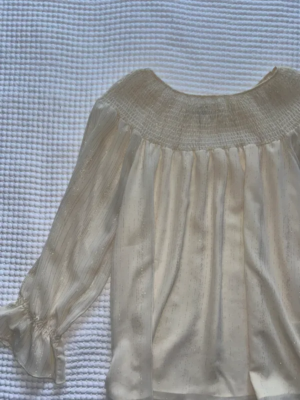 Boutique Cream Blouse Size M - Image 3