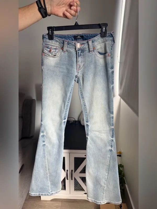 True Religion Joey Low Rise Flap Flare Jeans in Salt Water, size 25. - Image 2