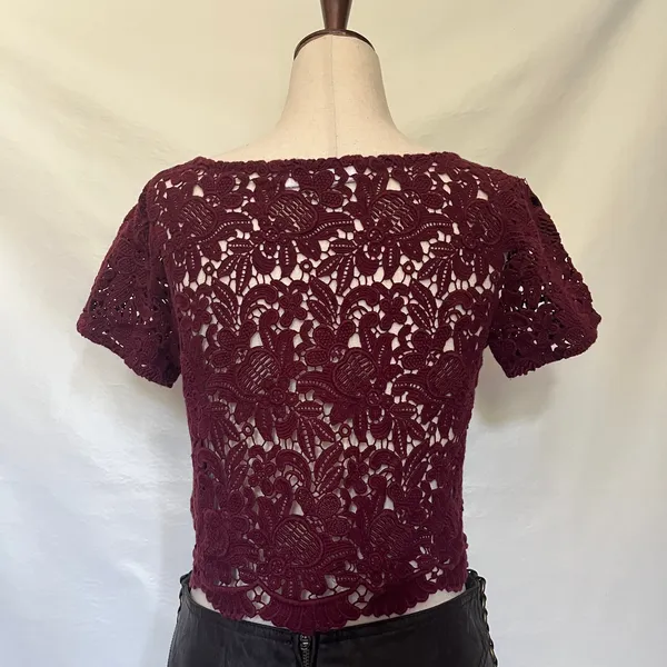 Abercrombie Fitch Y2K Crochet Crop Women Top XS Festival Coquette Boho Burgundy - Image 8