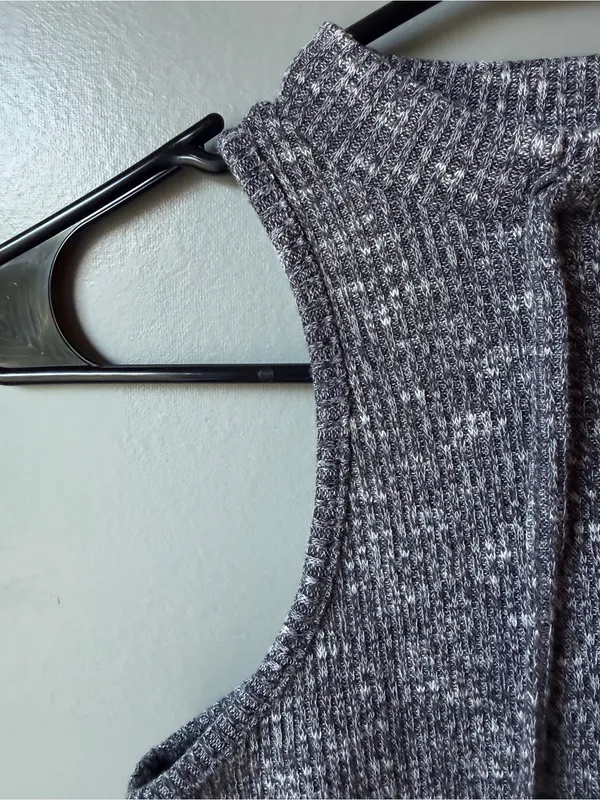Gymshark Women’s XS Gray Marled Ribbed Crop Tank Top - Image 5