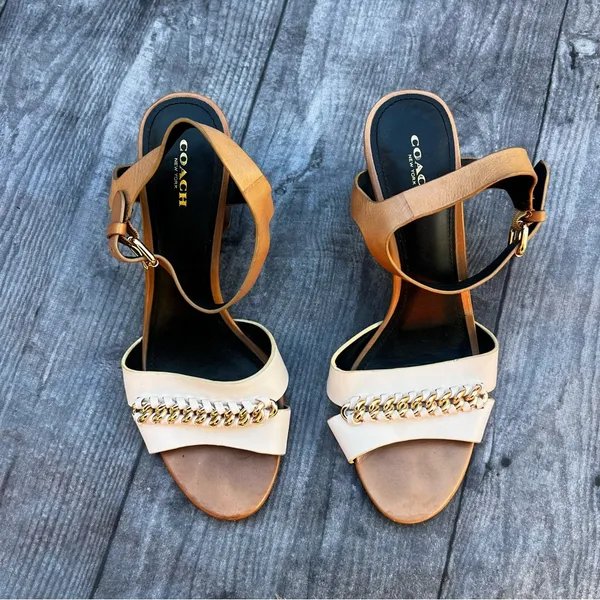 Coach phoebe chain block heels - Image 5