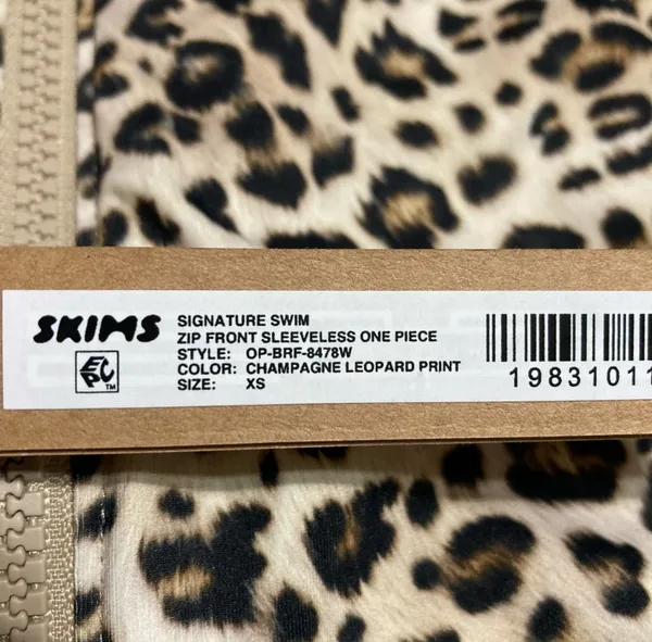 SKIMS Zip Up One Piece Swimsuit XS - Image 4