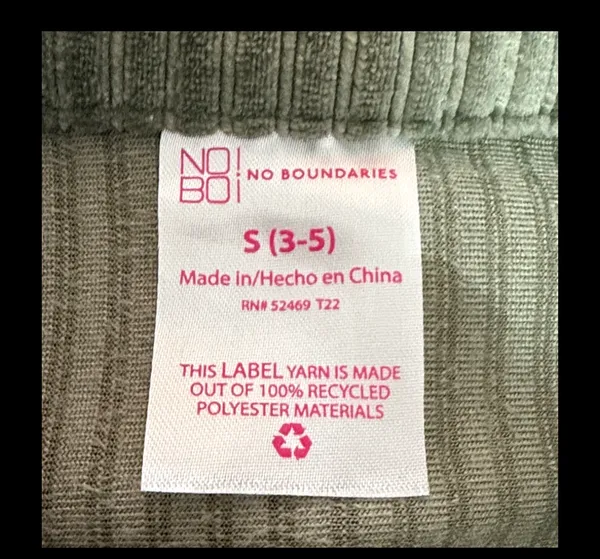 No Boundaries Hunter Green button down velvet blouse - Size Small. ***Refer to measurements for size. gently Warn & excellent condition. Super cute as a jacket or blouse. Measurements approximately 19” from armpit to armpit x 24” long. Non-smoking home. priced to sell at as is condition. Don’t like my price, make reasonable offer! And thank you for checking my closet. - Image 5