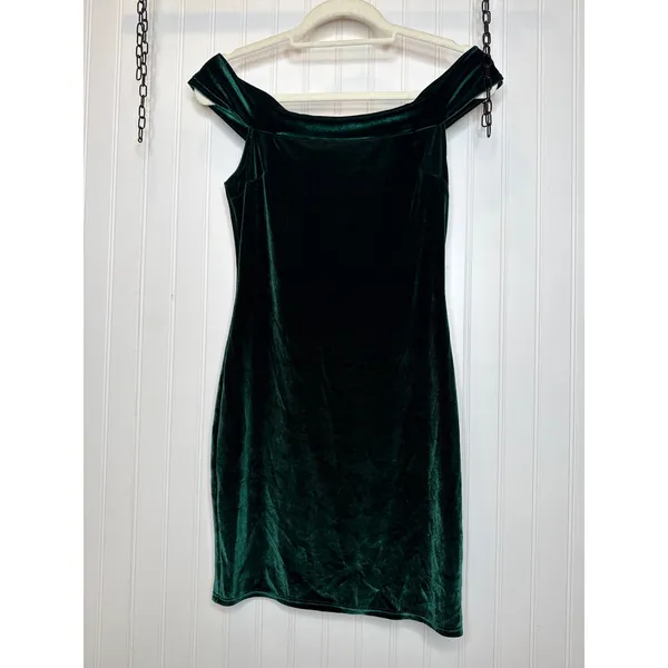 Urban Outfitters Velour Emerald Green Mini Drees Stretchy Quiet Luxury Soft Sz M - Image 3