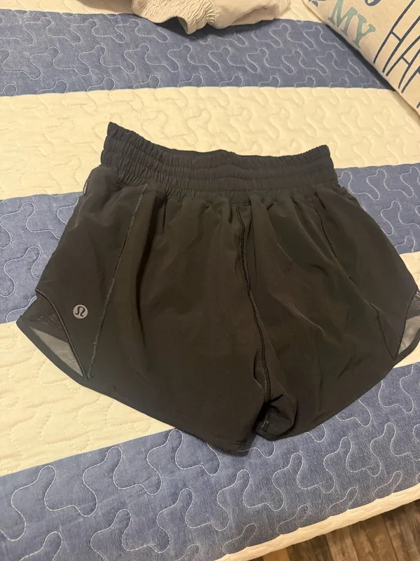 Lululemon Shorts Hot Hot - Image 2