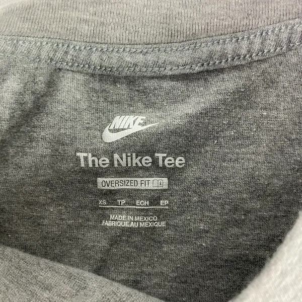 Nike T Shirt Womens XS Oversized Fit Tee‎ Sportswear Essential Gel Dunk Graphic - Image 3