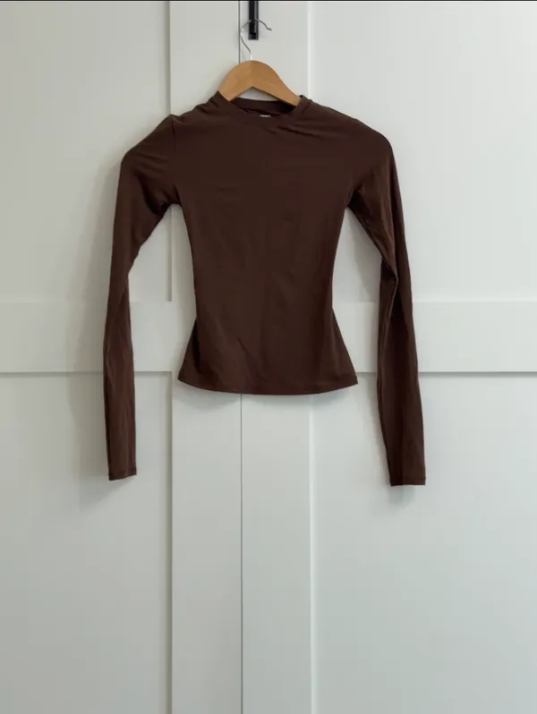 NWT Skims Fits Everybody Long Sleeve T-Shirt XXS - Image 2