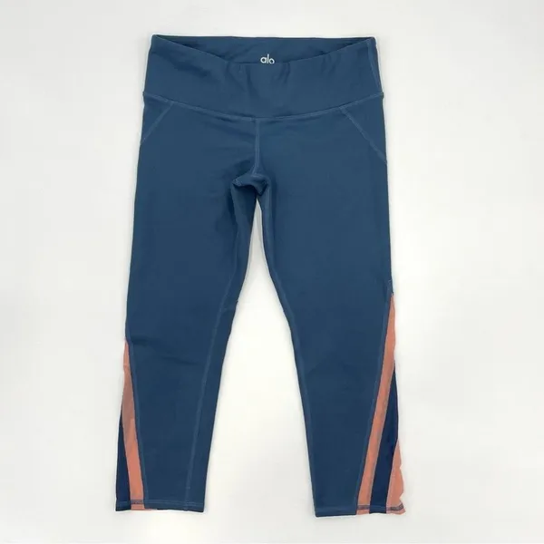ALO Yoga Leggings Blue‎ Pink Mesh Chevron Sheer Stripes Cropped Capri Size Small - Image 3