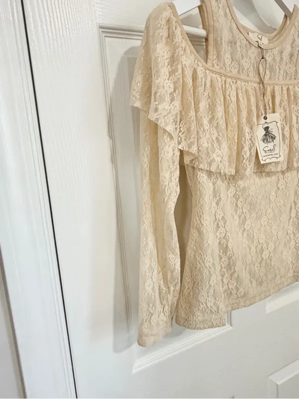 NWT Easel Cream Lace Coquette Cottagecore Cold Shoulder Balletcore Small Top - Image 5