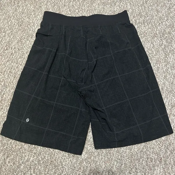Lululemon Men’s Shorts 11” Grid Squares Pattern Black Linerless Size Medium - Image 2