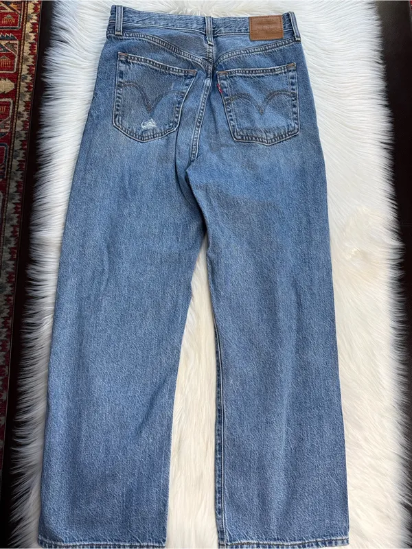 Levi’s Ribcage Straight Light Wash Distressed After Love Jeans - Image 8