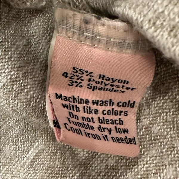 Juicy Couture beige long sleeve size medium - Image 4