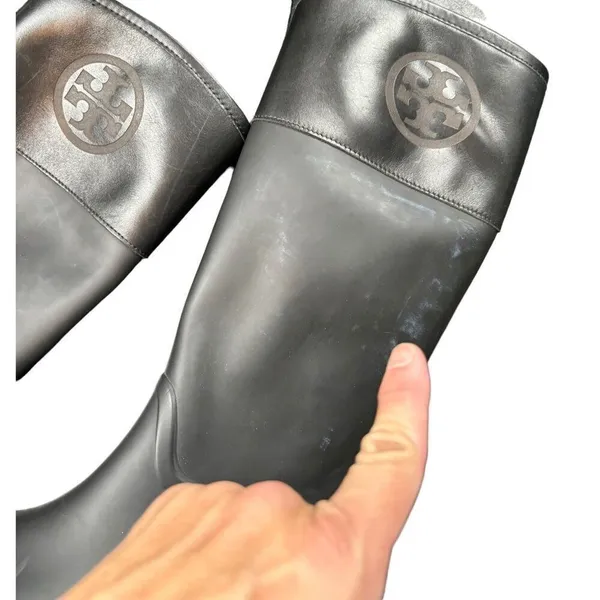Tory Burch Women's Tall Black Rubber Leather Riding Boots Size 7M *note flaw - Image 9