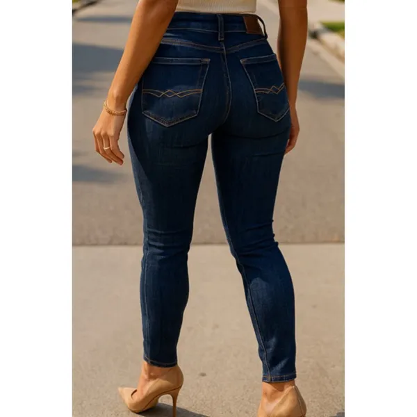 LUCKY BRAND 410‎ Athletic Fit Dark Wash Jeans Laidback Heritage Fit Clean Girl - Image 2