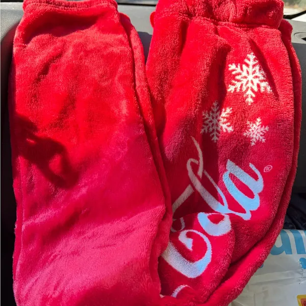 Coca-Cola Snowflake Holiday Joggers - Image 6