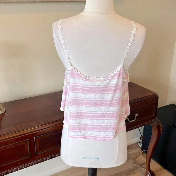 Love j Crop Top Pastel Pink Stripe Shirt Flowy Daisy Straps - Image 9