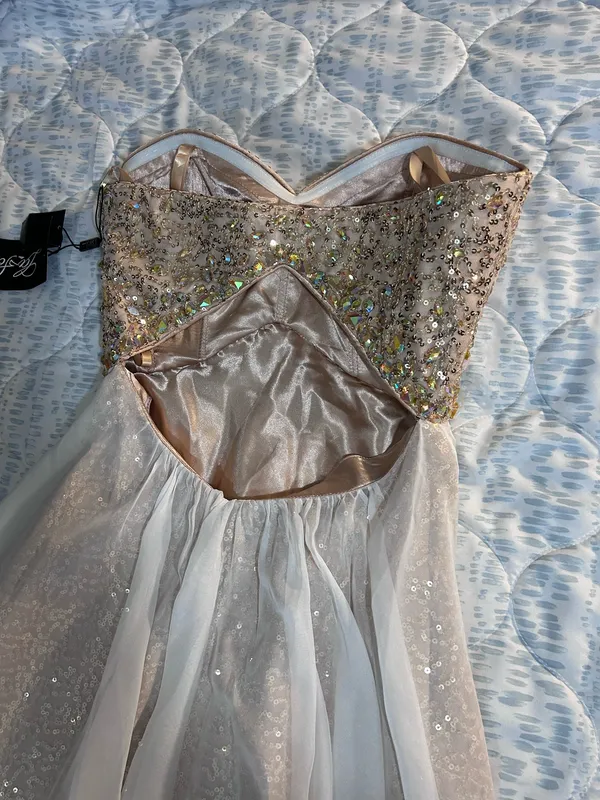 La Femme 19452 NWT White Gold Sequin Strapless Cocktail Dress Size 2 - Image 7
