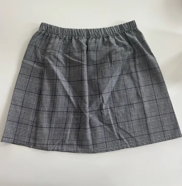 Checkered Skirt Gray Size L - Image 2