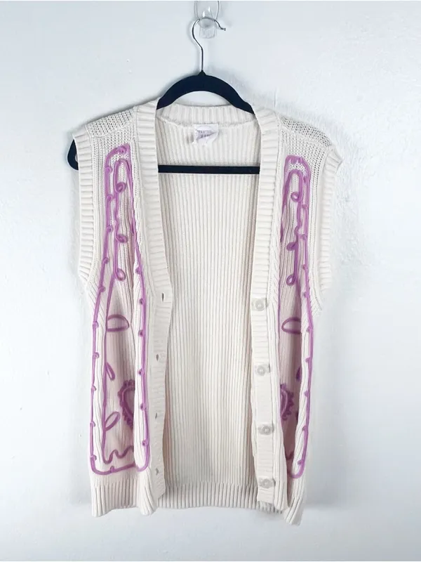SHOP THE CHIC GIRL Cream Pink Embroidery Button V-Neck Cardigan Medium Preppy - Image 6