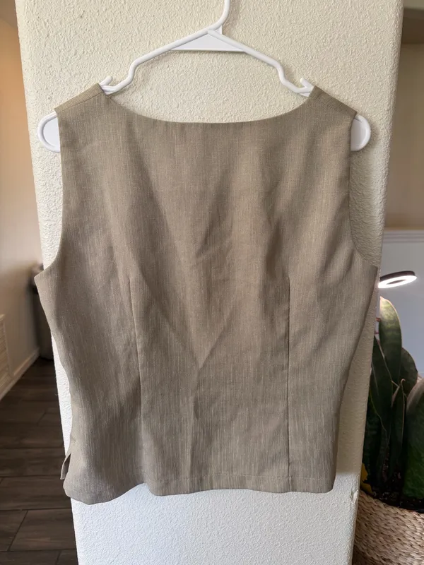 Sleeveless Dress Top size medium Tan - Image 5