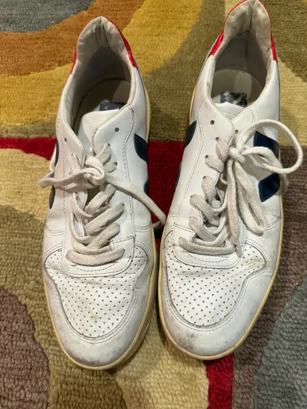 VEJA V-10 Leather Sneakers Shoes White Navy Blue Red Women’s Size US 9 - Image 2