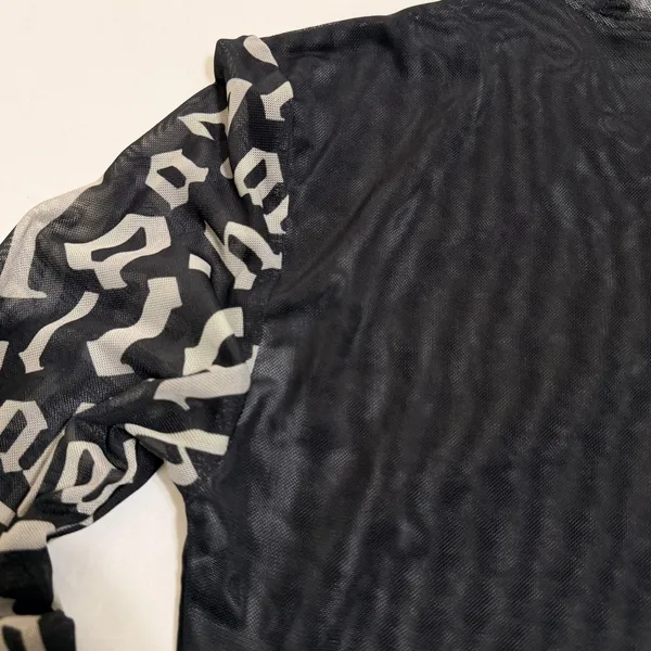 Aaliyah Mesh Long Sleeve Crop Top Black Graphic XS‎ (14-16) Y2K 90s Streetwear - Image 9