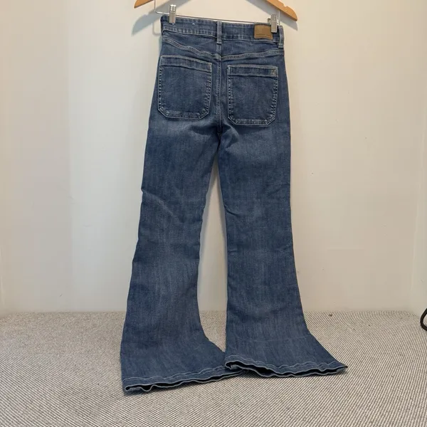 American Eagle Super Hi-Rise Flare Jeans Women Sz 4 Long Patch Pockets Cut Hem - Image 4