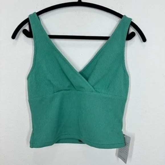Lulus Ribbed V Neck Cropped Tank Top Teal‎ Green Size Medium NWT - Image 4